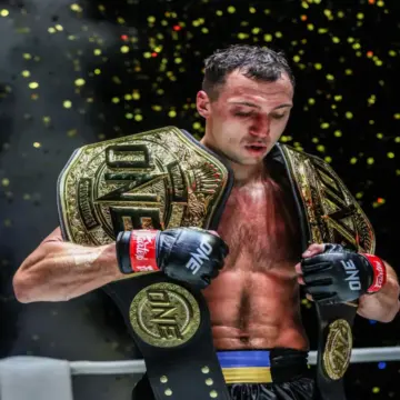 “كان شيئاً أحتاج إليه” – كيف وجد رومان كريكليا إيقاعه عبر أوتار الغيتار